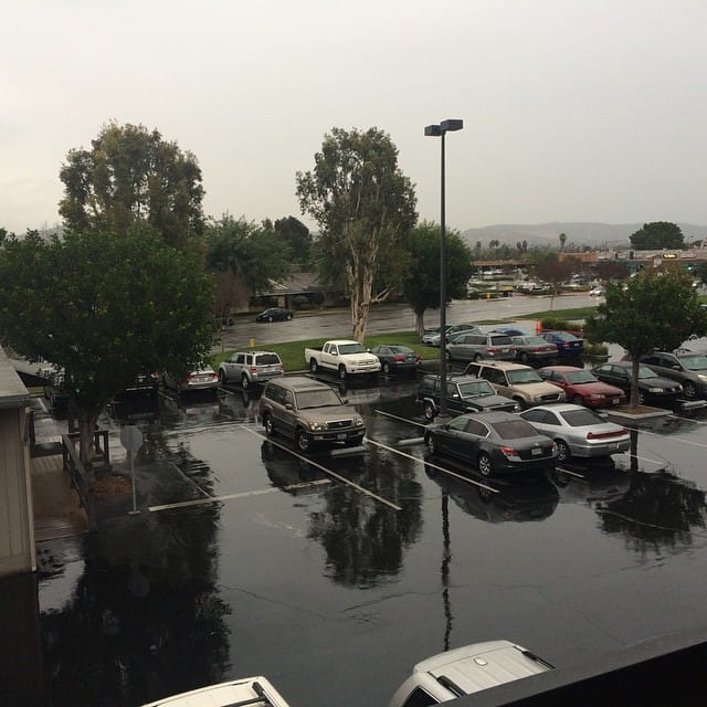 Look, "the weather" is outside. #socal #rain #was80today #evfreefullerton