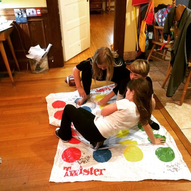 Cousins playing #twister