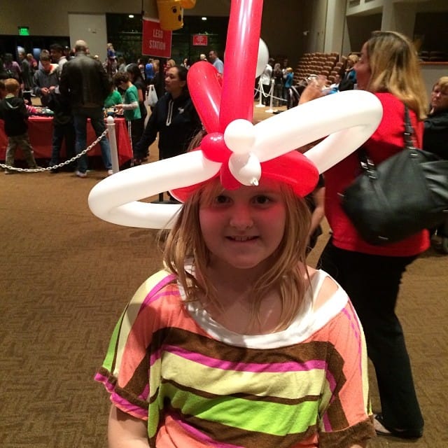 Balloon Santa hat #evfreefullerton #christmasblvd Post image