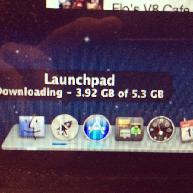 All of Jens stuff transferred to her new SSD drive now to kick off mavericks install and go to sleep. #husbandlife Post image