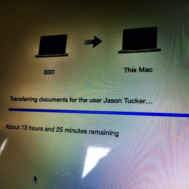 Installed #Yosemite on my primary drive, restoring my data from my time capsule to use as production. Let's see! Post image