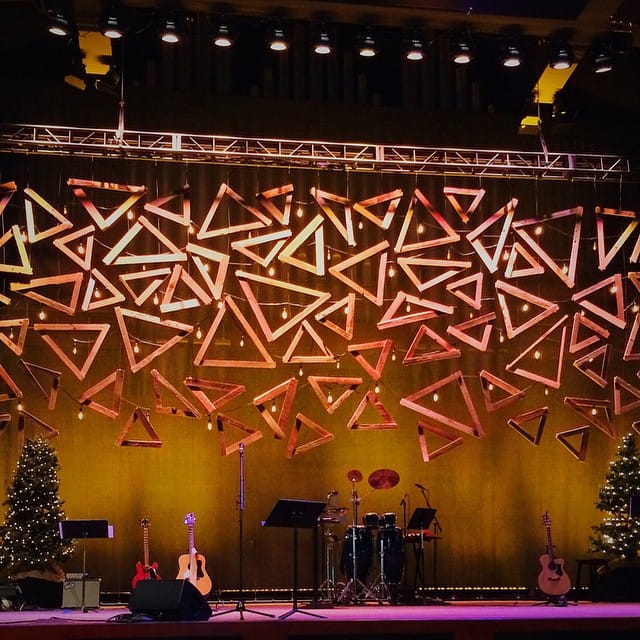 Great looking set dressing #evfreefullerton #kingdomcome Post image