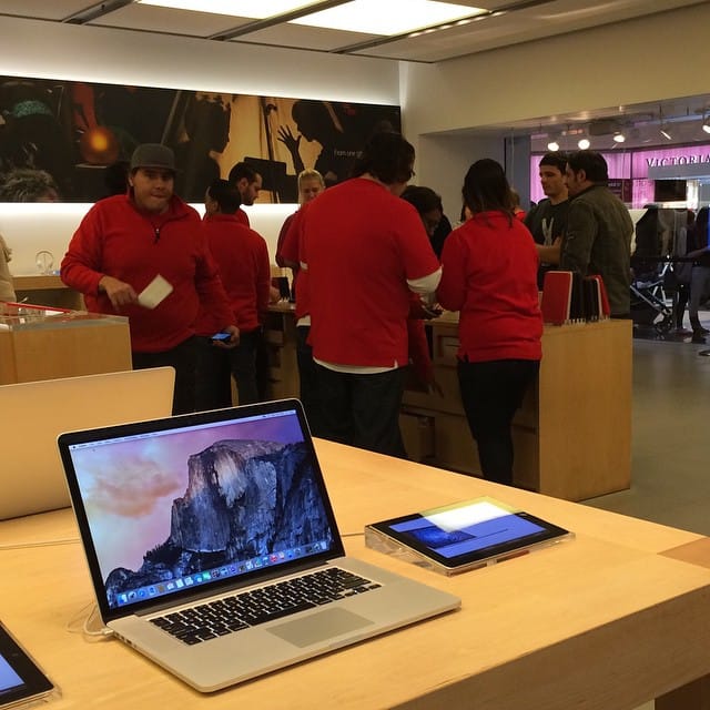 The memo re: wearing a red shirt while part of the landing party didn't make it to the employees. #appstore #apple #redshirt #LLAP Post image