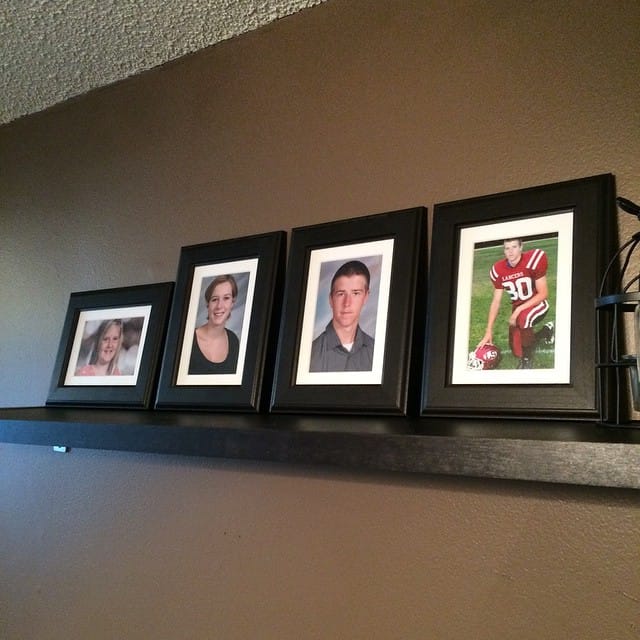 The black with the brown wall color looks good Post image