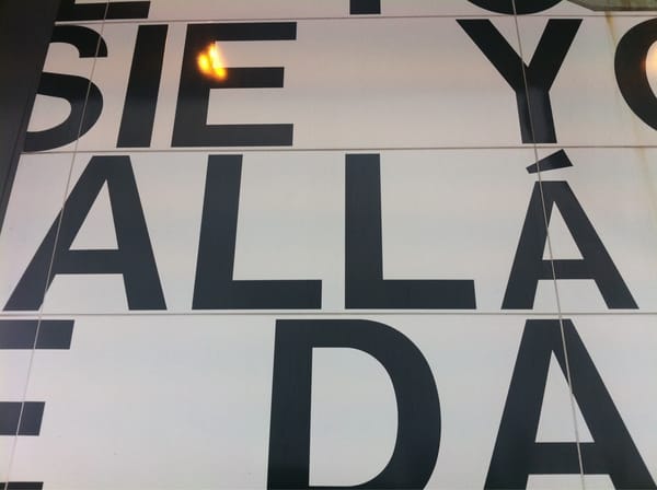 Allá