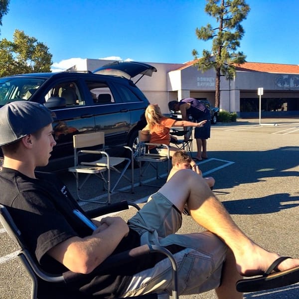 We're at our after swim sport in front of the old Ralph's next to Tommy Burger for the LA Habra fireworks. This place is a ghost town currently.