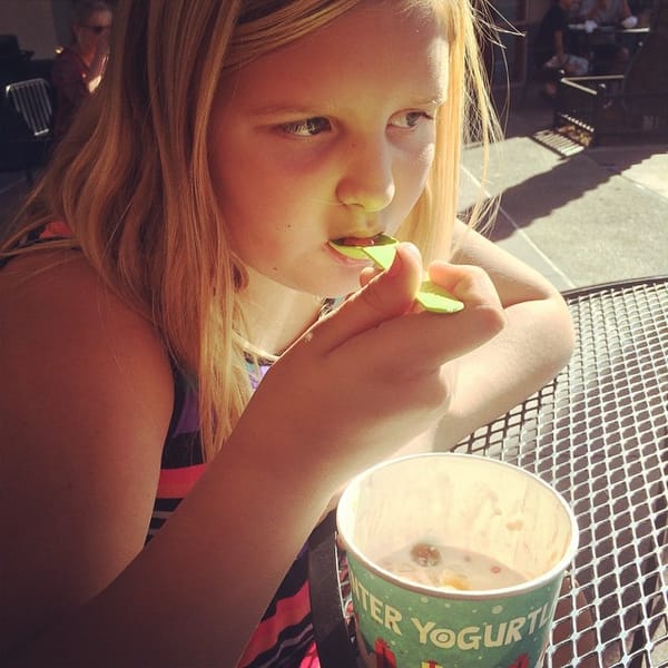 My date #fatherdaughter #yogurt