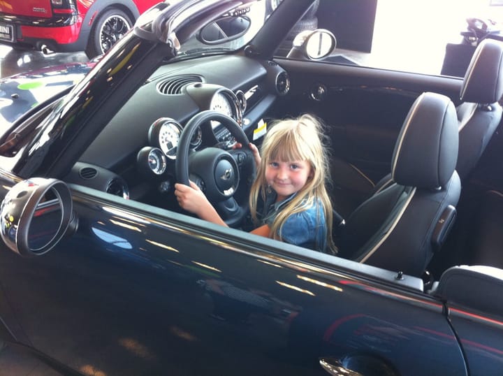 Mini Jessalyn Feature image