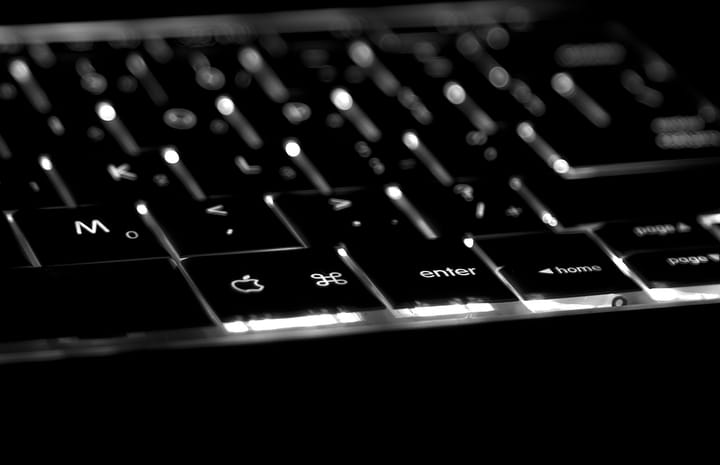 Hire me, I'm an IT Consultant Feature image