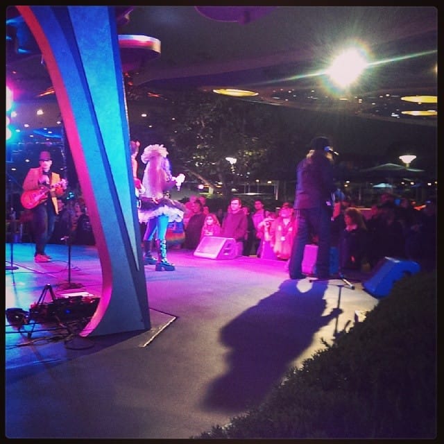 Rocking out at the Tomorrowland Terrace #disneyland Feature image