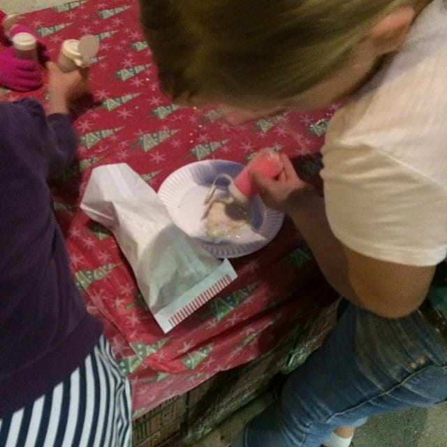 Decorating Cookies #christmas Feature image