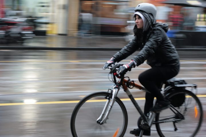 Bike Commuting to Work - A Newbies Guide Feature image