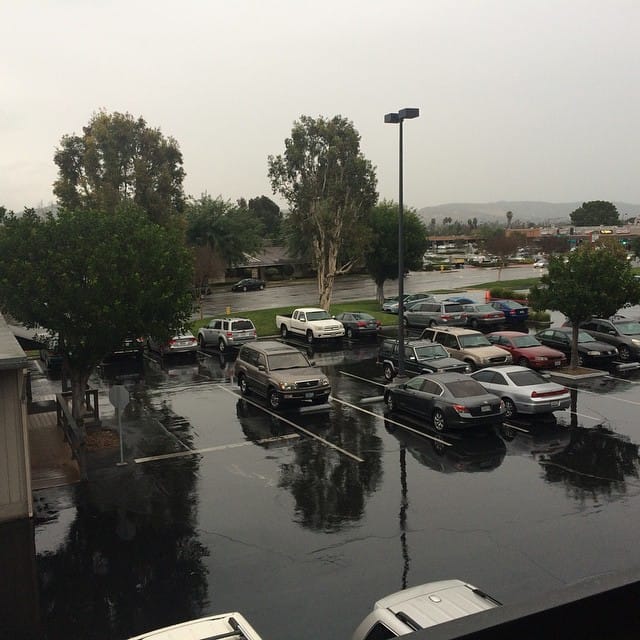 Look, "the weather" is outside. #socal #rain #was80today #evfreefullerton Feature image